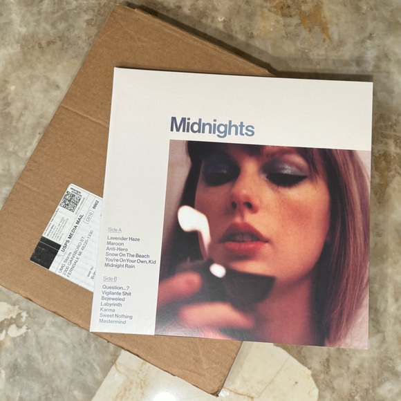 Taylor Swift: ***SIGNED*** Midnights: Moonstone edition VINYL- BNWOT C - Picture 8 of 10